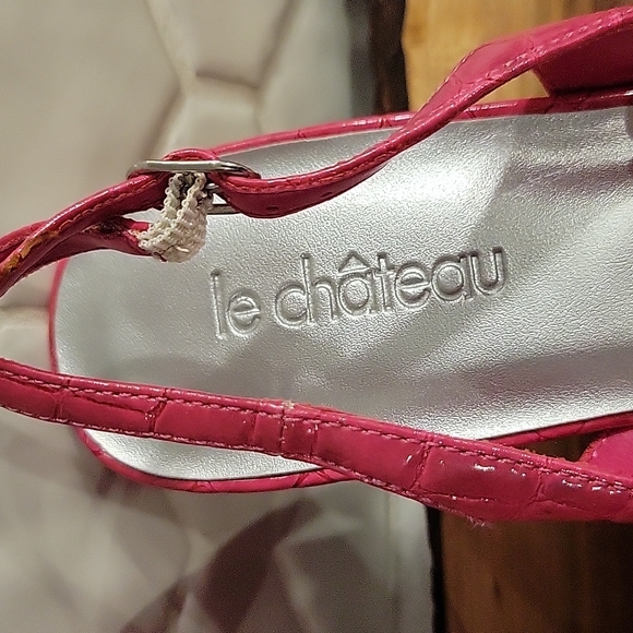 Le Chateau pink heels, strap back, size 7.  NEW never worn - Picture 3 of 6